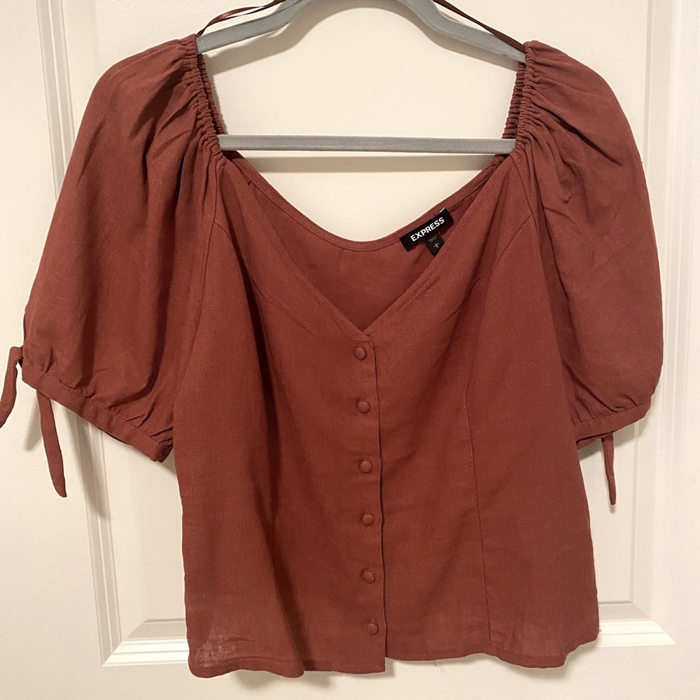 Express puff sleeve top